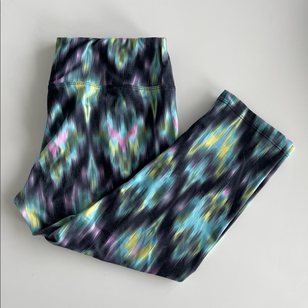 💕 2 for $35 💕 Colourful design leggings.